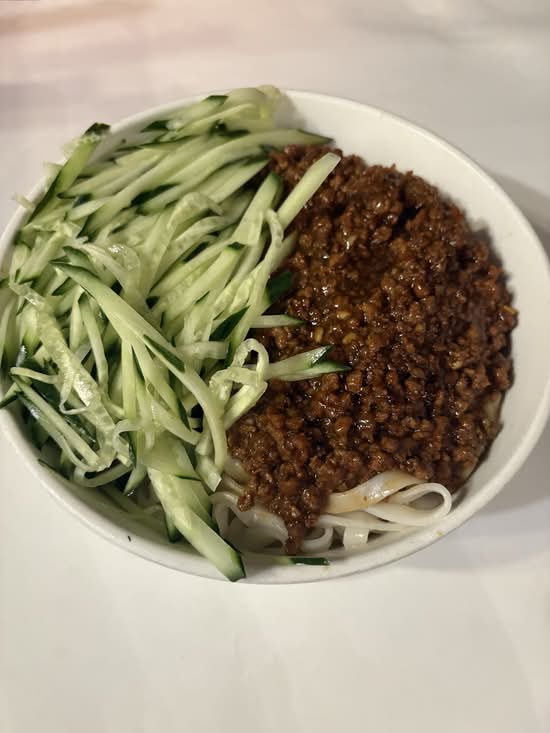 Noodle with Meat Sauce 炸醬麵
